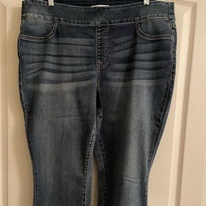NWOT crop jeans